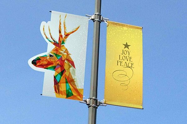 Reindeer banner with bannersaver bracket