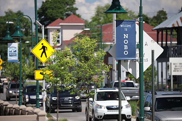 City Street Light Banners | Street Lamp Banners for Business