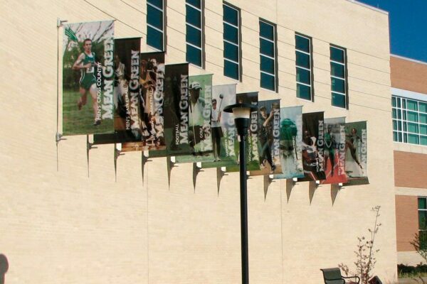 Bannersaver wall mounted