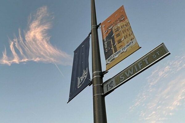 Taylor swift street bannersaver